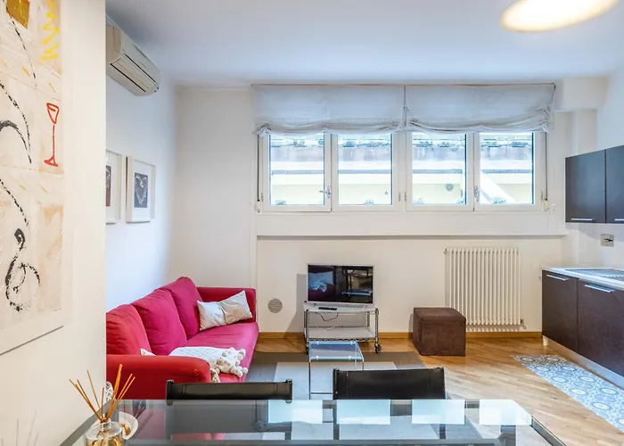 Sant'isaia, By Short Holidays