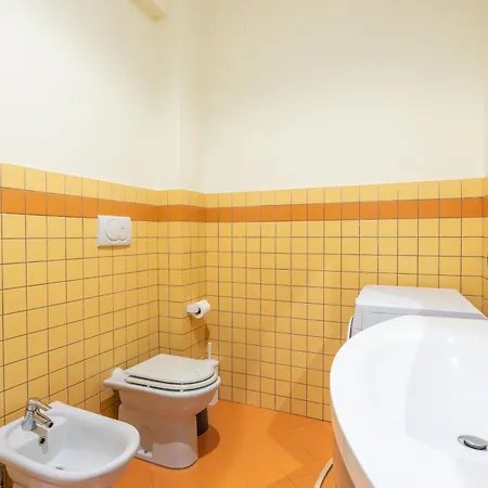 Sant'isaia, By Short Holidays * Bologna